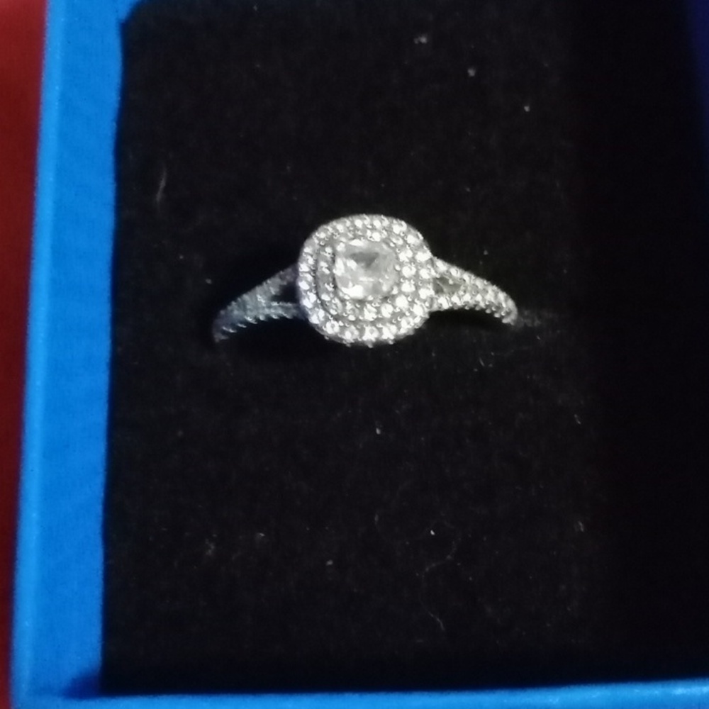 Ring - Picture 2 of 2